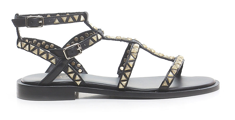 SANDALO  IN PELLE CON BORCHIE BLACK