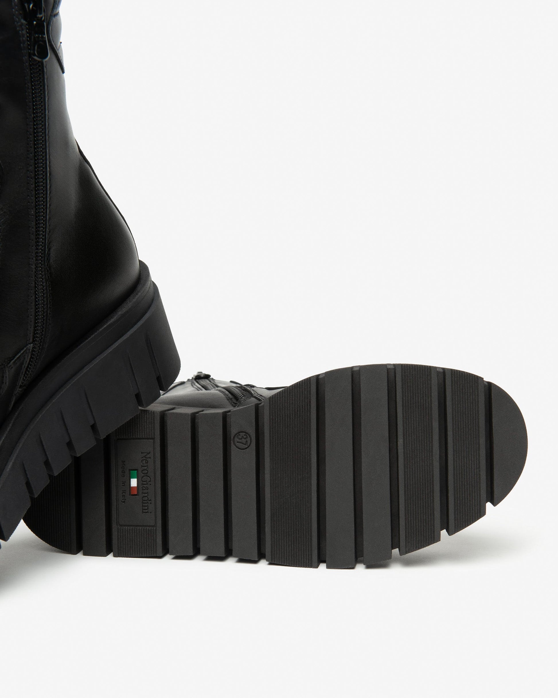 ANFIBIO IN PELLE NERO - CALZATURE - Due Piedi