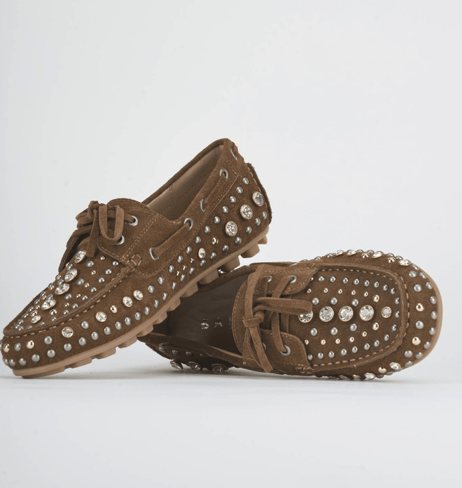 BARCA IN SUEDE E BORCHIE - CALZATURE - Due Piedi