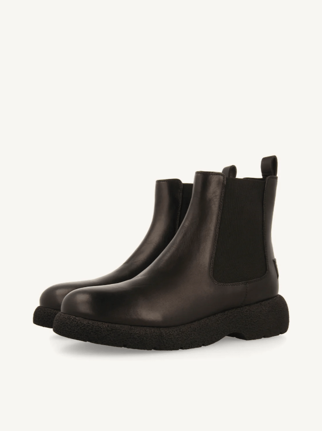 GHETTA IN PELLE NERA - CALZATURE - Due Piedi