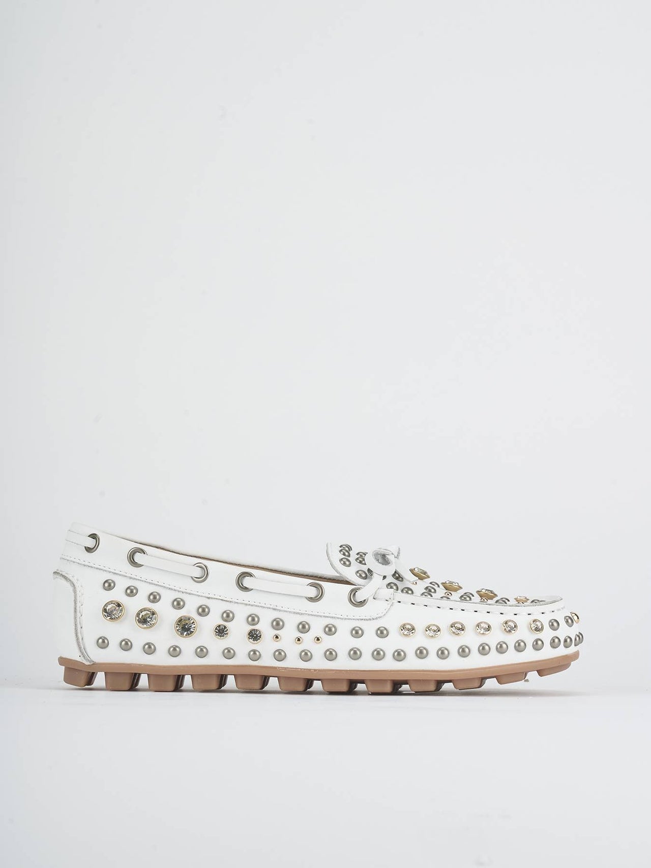 MOCASSINO IN PELLE E BORCHIE - CALZATURE - Due Piedi
