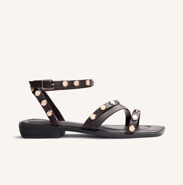 SANDALO IN PELLE BORCHIE - CALZATURE - Due Piedi