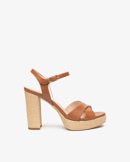 SANDALO IN PELLE CON PLATEAU - CALZATURE - Due Piedi