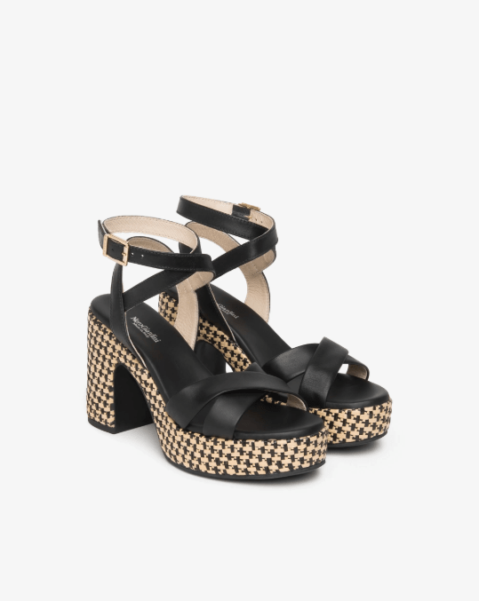 SANDALO IN PELLE CON PLATEAU - CALZATURE - Due Piedi