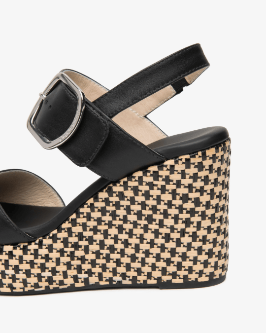 SANDALO IN PELLE CON ZEPPA - CALZATURE - Due Piedi