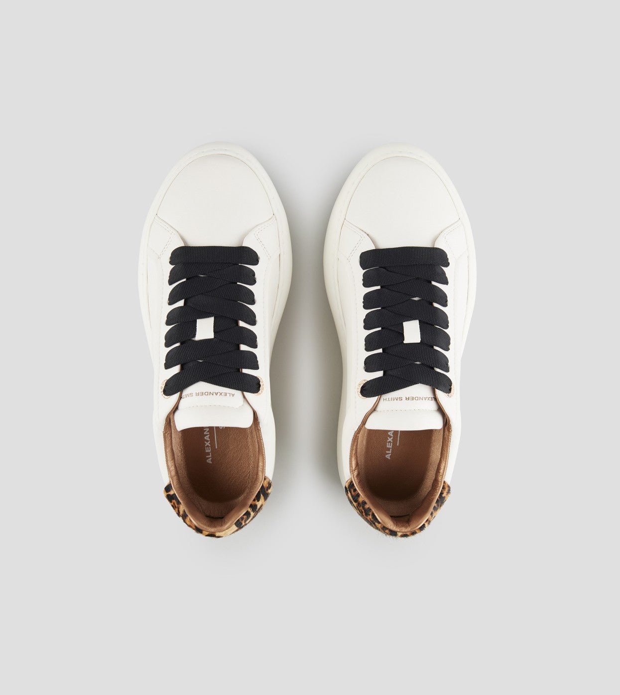 SNEAKERS IN PELLE - CALZATURE - Due Piedi