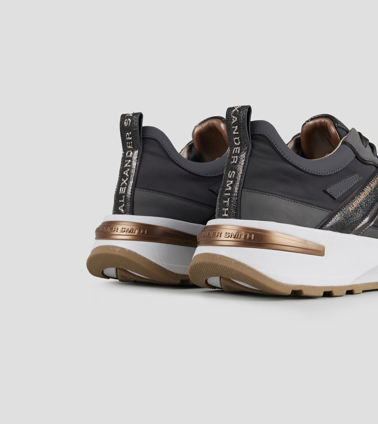 SNEAKERS IN PELLE - CALZATURE - Due Piedi