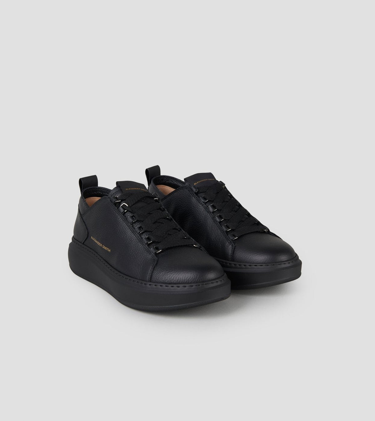 SNEAKERS IN PELLE - CALZATURE - Due Piedi