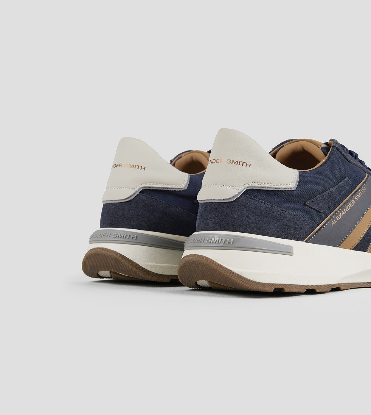 SNEAKERS IN PELLE - CALZATURE - Due Piedi