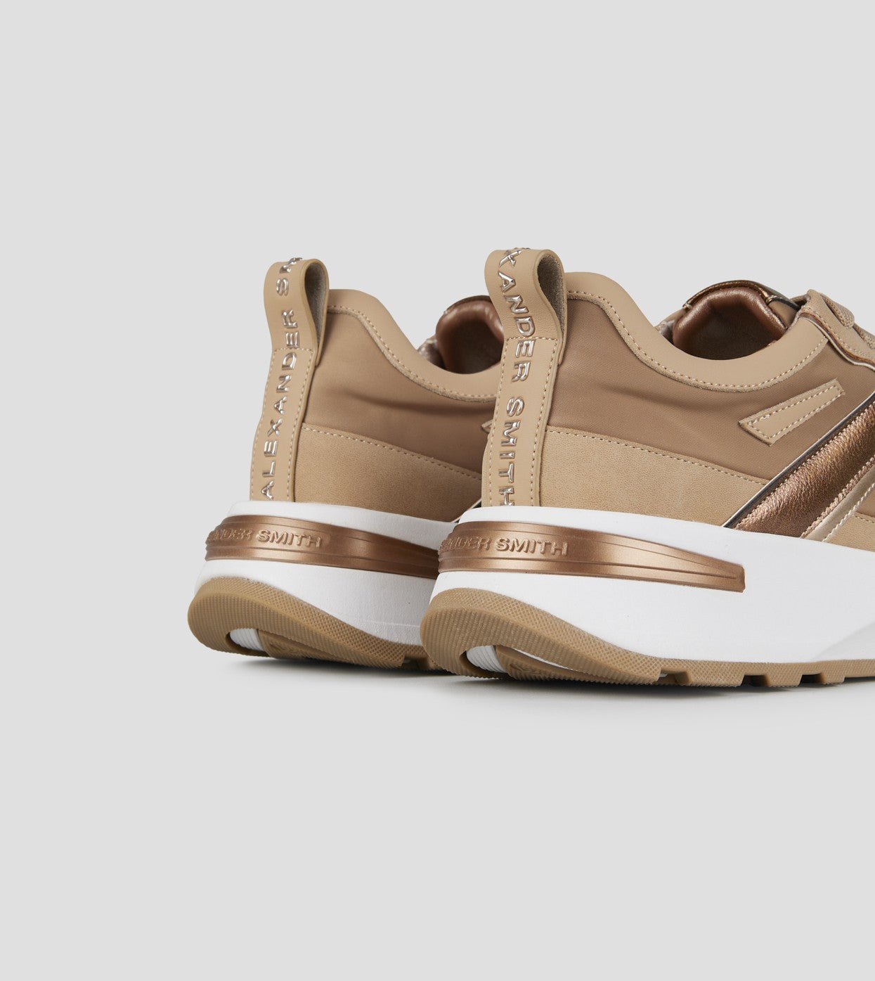 SNEAKERS IN PELLE - CALZATURE - Due Piedi