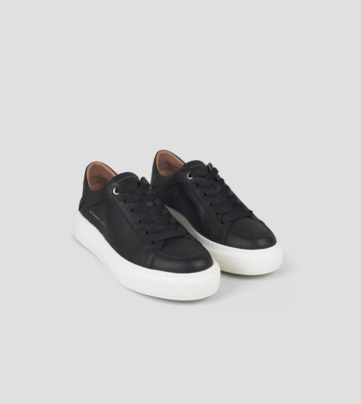 SNEAKERS IN PELLE - CALZATURE - Due Piedi