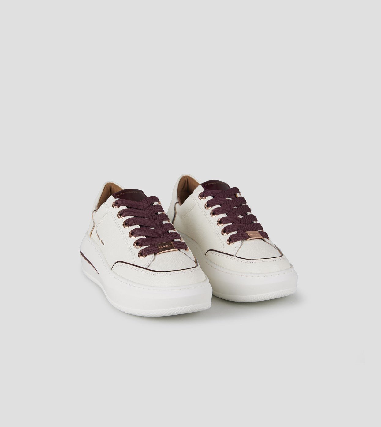 SNEAKERS IN PELLE - CALZATURE - Due Piedi