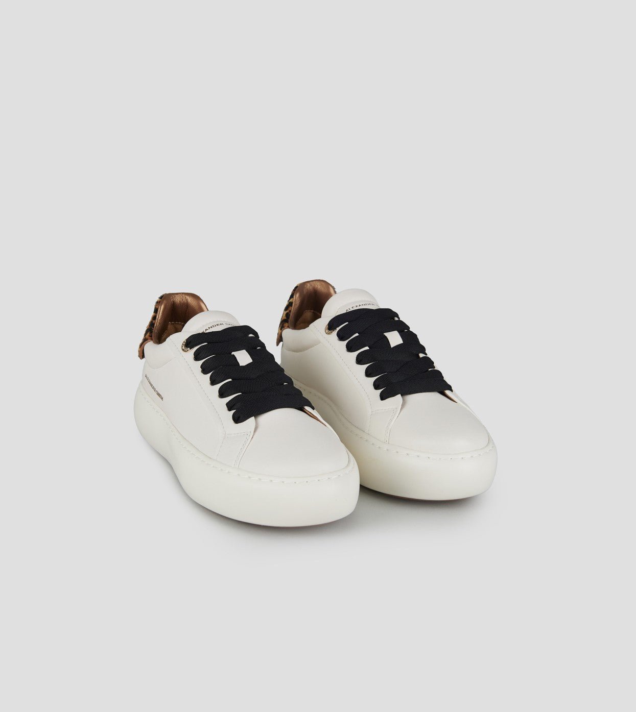 SNEAKERS IN PELLE - CALZATURE - Due Piedi