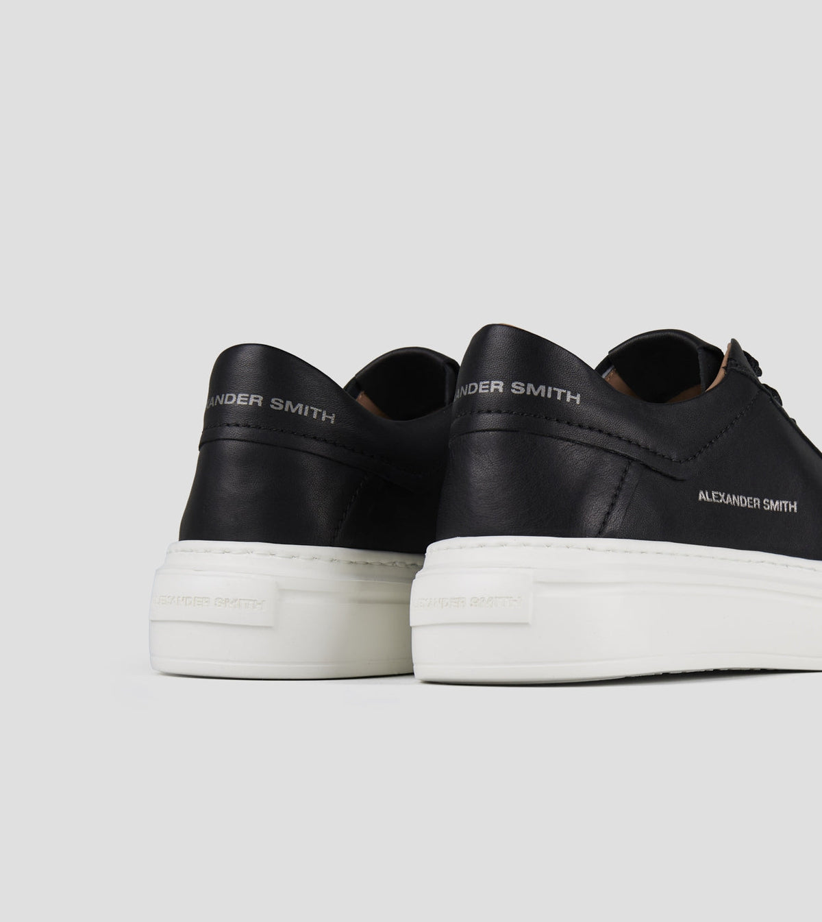 SNEAKERS IN PELLE - CALZATURE - Due Piedi
