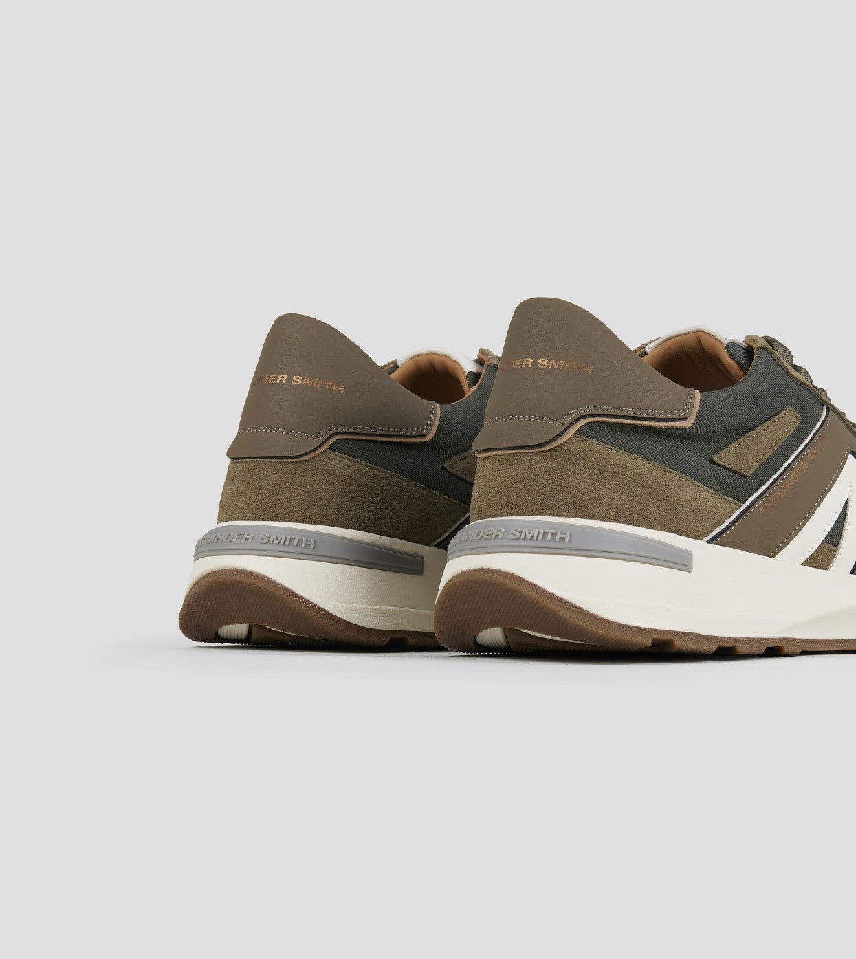 SNEAKERS IN PELLE - CALZATURE - Due Piedi