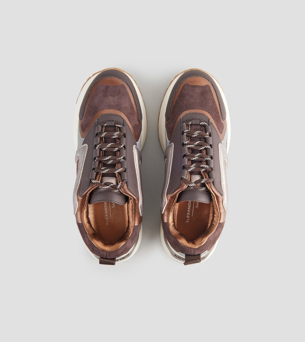 SNEAKERS IN PELLE - CALZATURE - Due Piedi