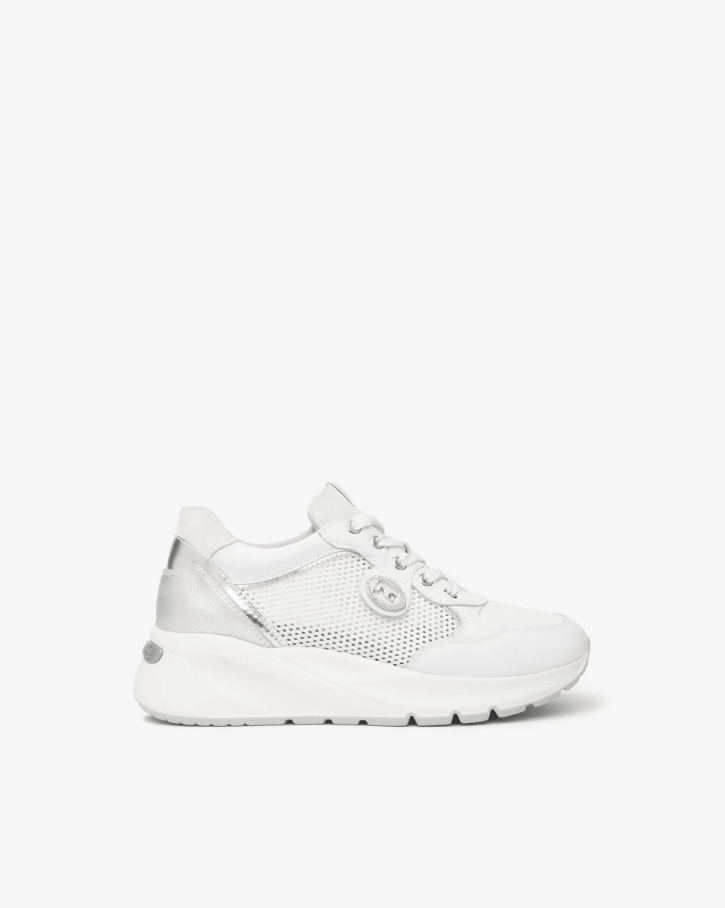 SNEAKERS IN PELLE - CALZATURE - Due Piedi
