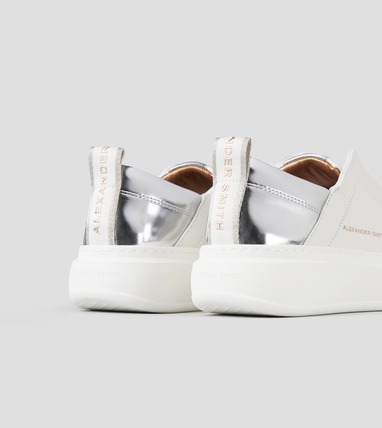 SNEAKERS IN PELLE - CALZATURE - Due Piedi