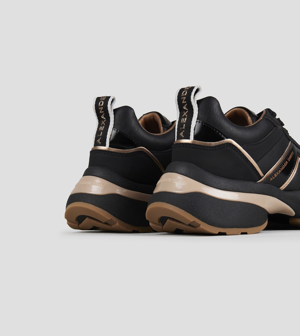 SNEAKERS IN PELLE - CALZATURE - Due Piedi