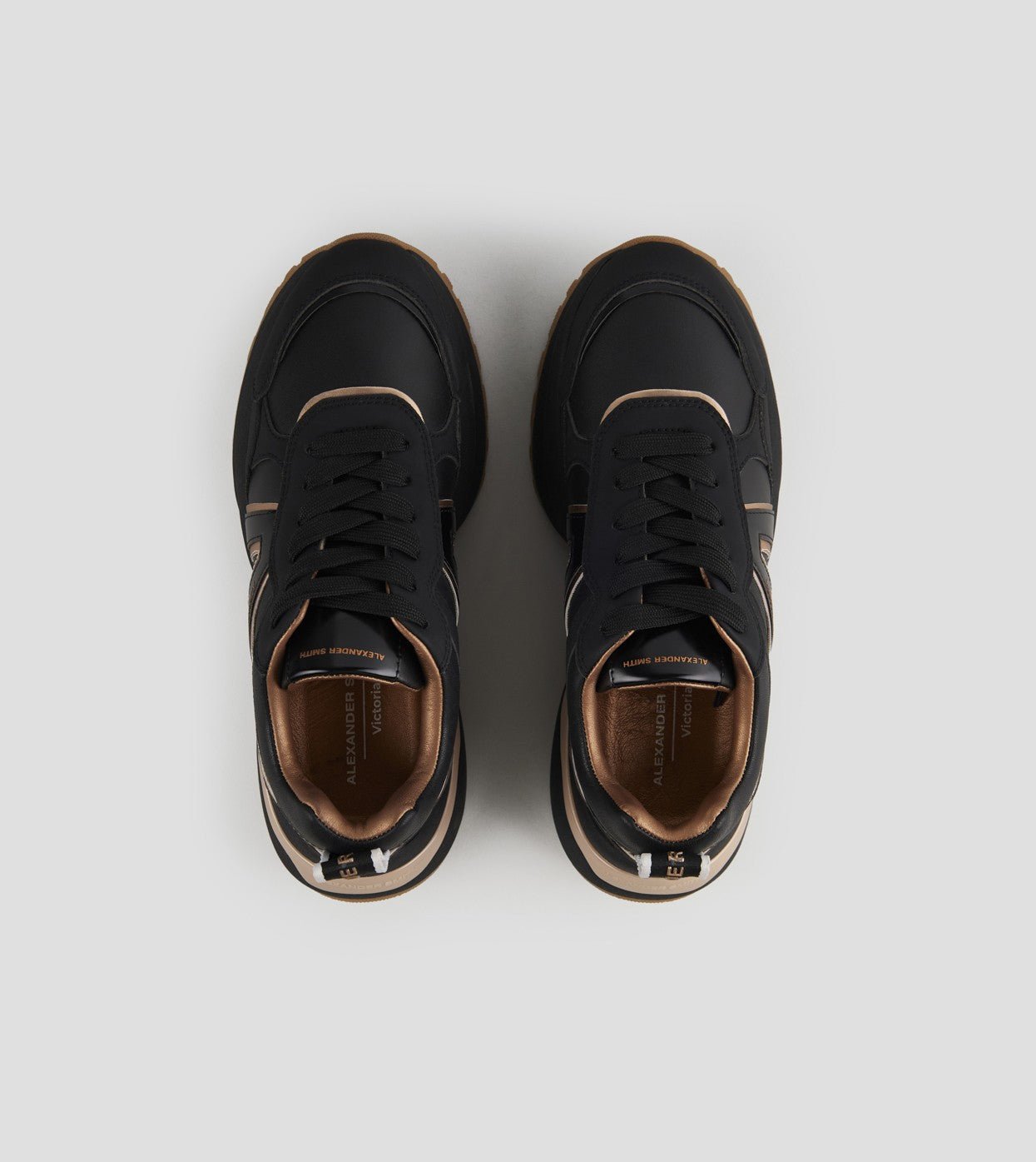 SNEAKERS IN PELLE - CALZATURE - Due Piedi