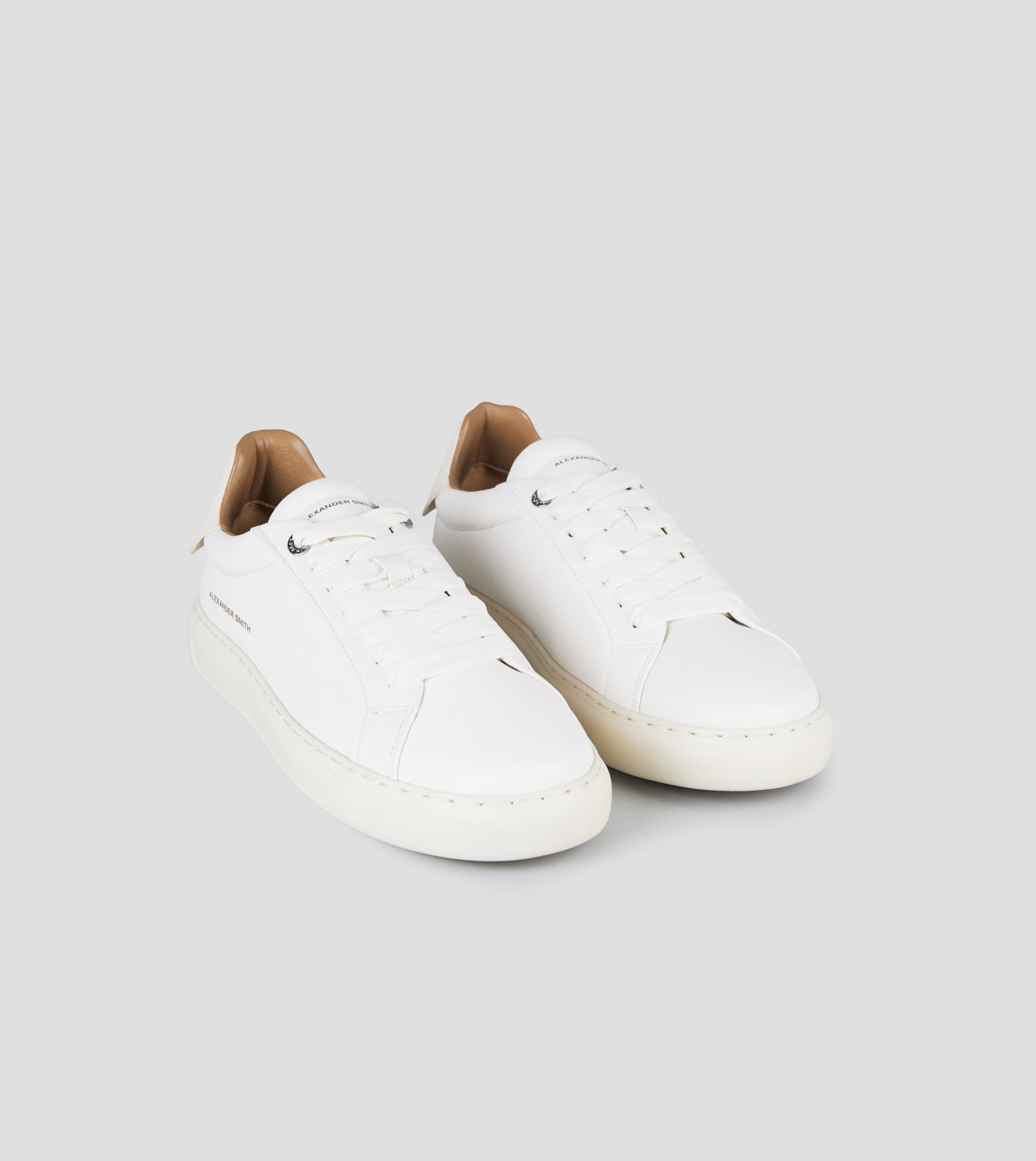 SNEAKERS IN PELLE - CALZATURE - Due Piedi