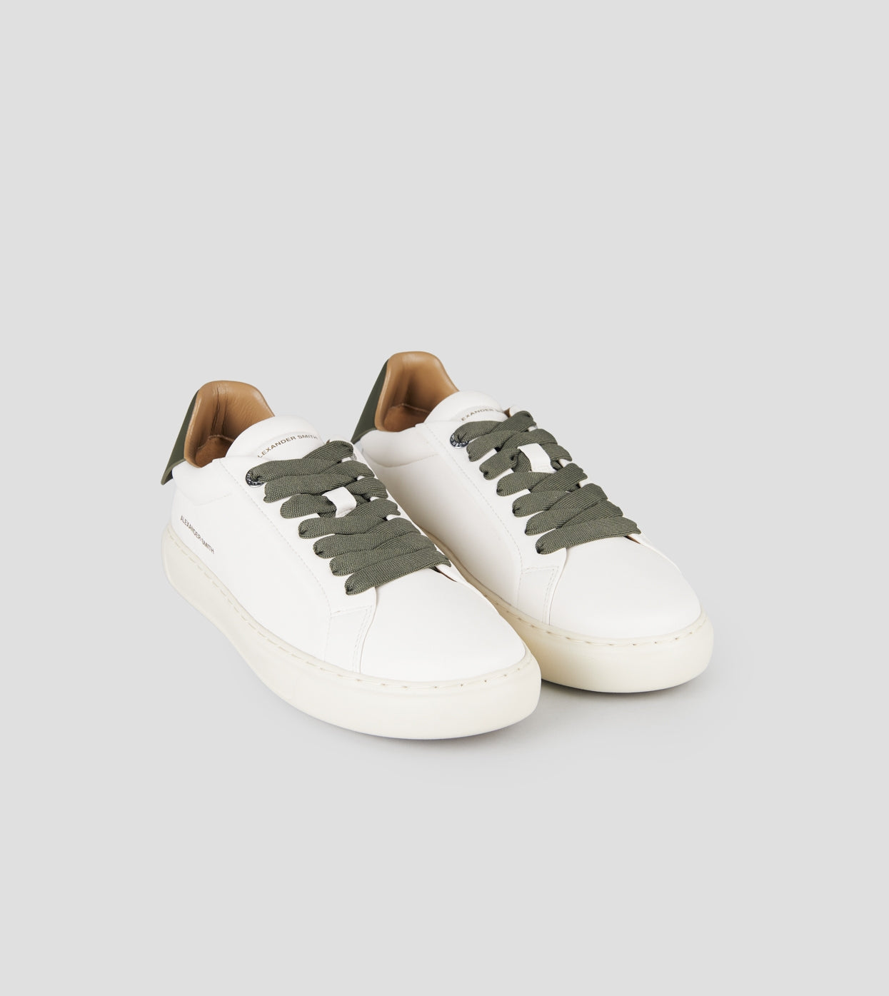 SNEAKERS IN PELLE - CALZATURE - Due Piedi