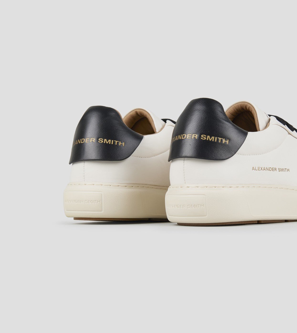 SNEAKERS IN PELLE - CALZATURE - Due Piedi