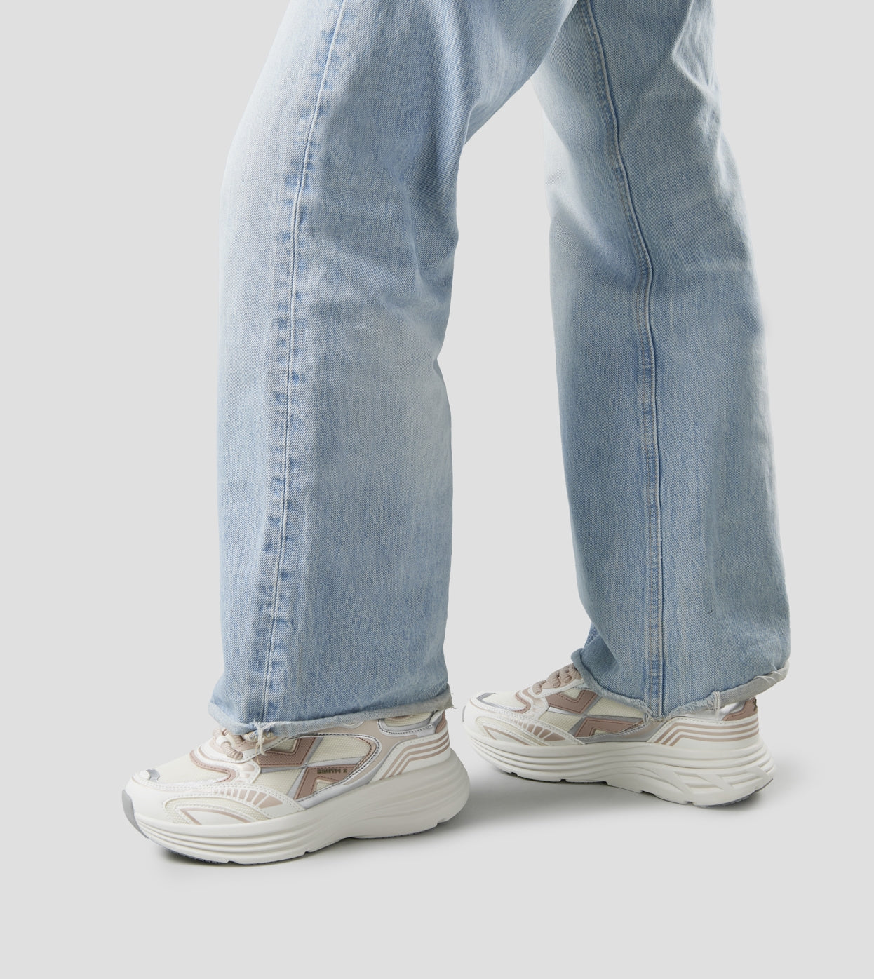 SNEAKERS IN PELLE - CALZATURE - Due Piedi
