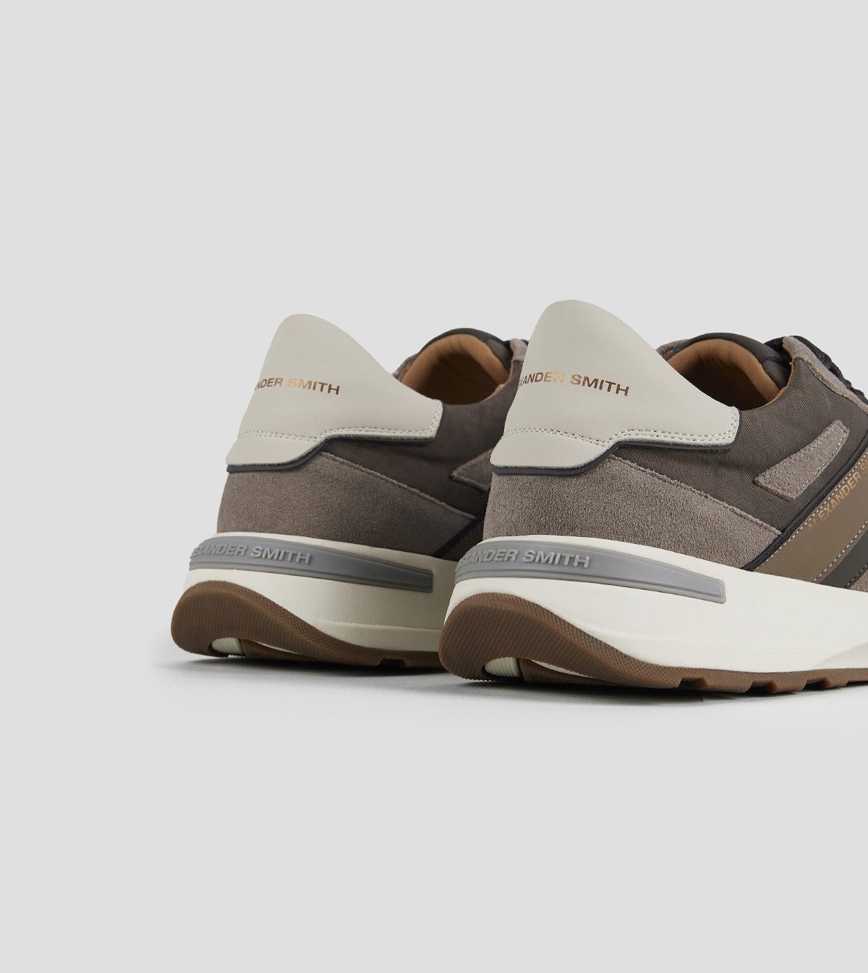 SNEAKERS IN PELLE - CALZATURE - Due Piedi
