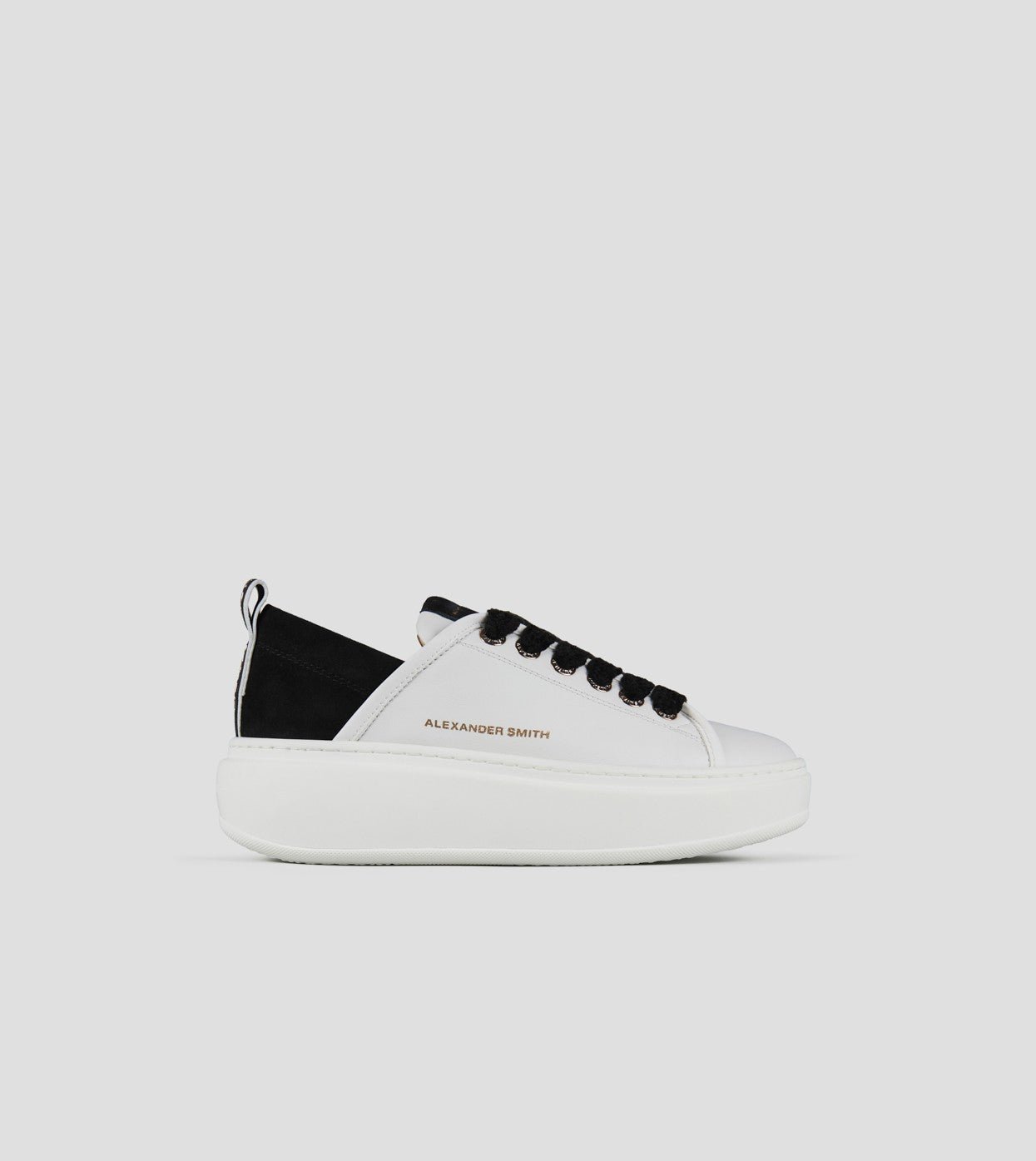 SNEAKERS IN PELLE - CALZATURE - Due Piedi