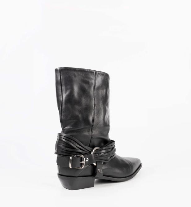 STIVALE IN PELLE - CALZATURE - Due Piedi