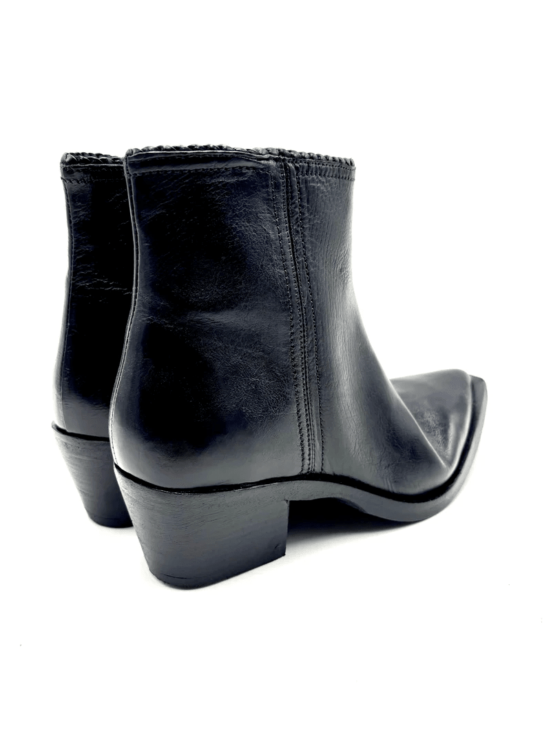 TRONCHETTO IN PELLE - CALZATURE - Due Piedi
