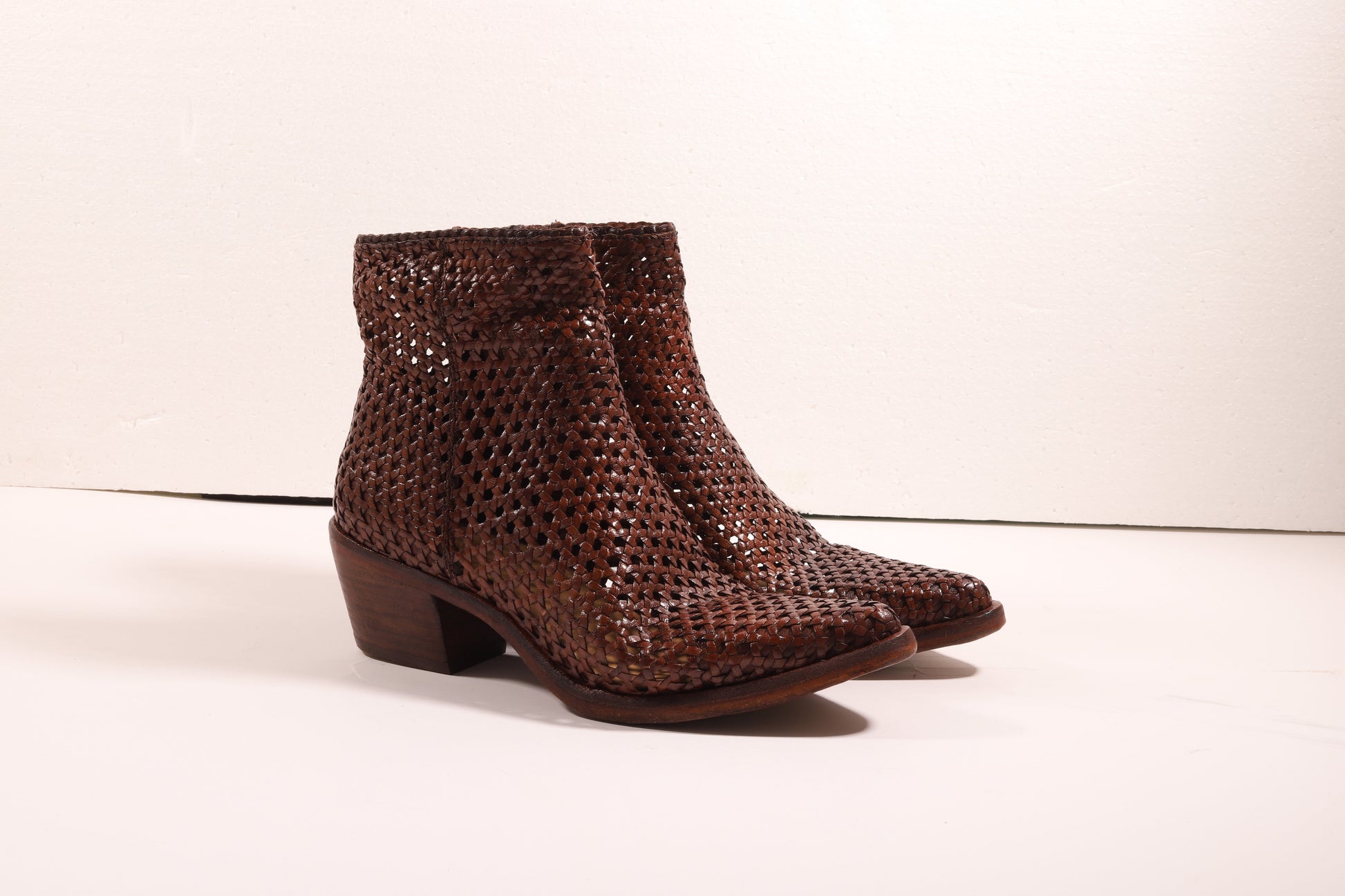 TRONCHETTO IN PELLE - CALZATURE - Due Piedi