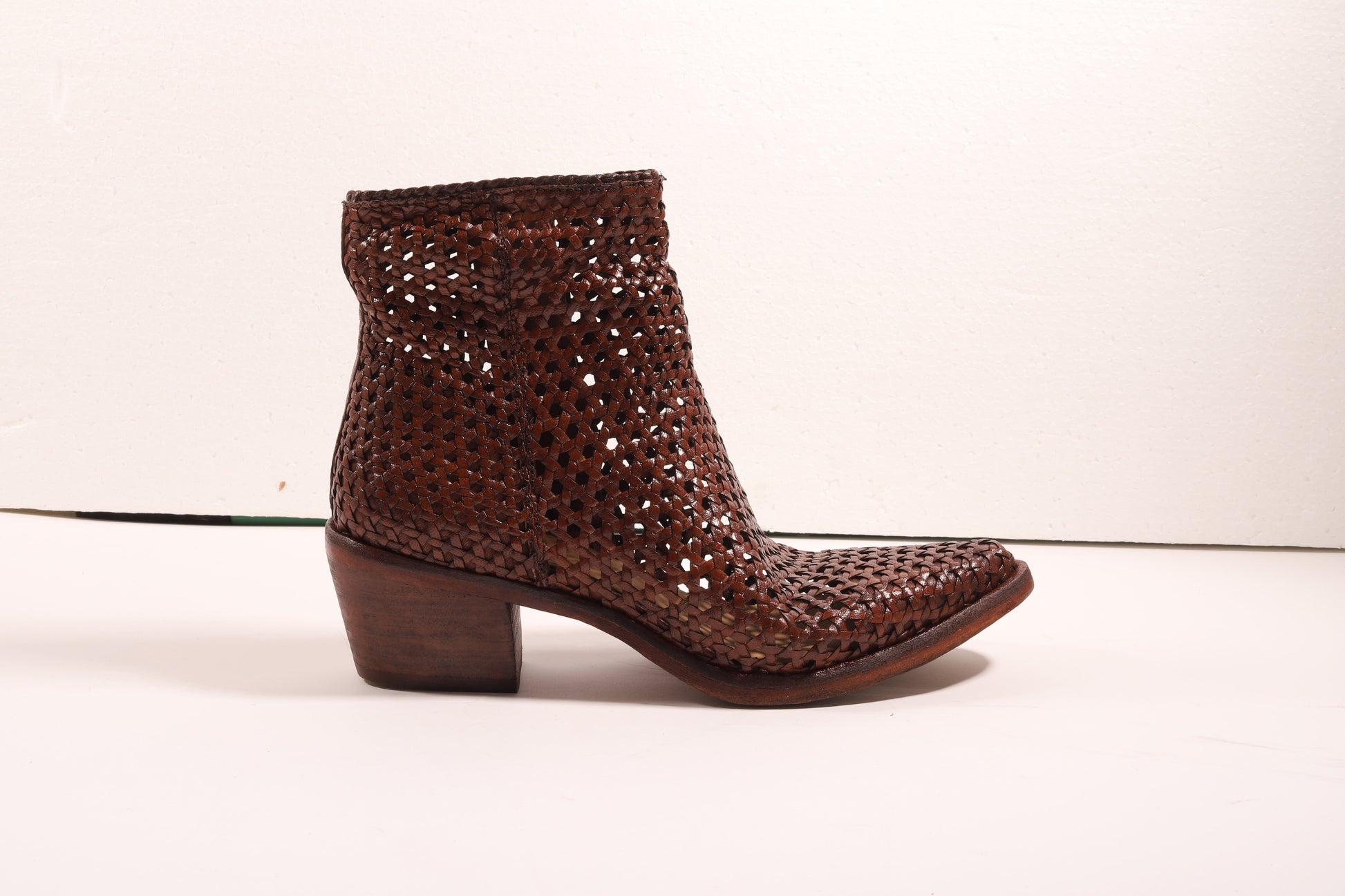 TRONCHETTO IN PELLE - CALZATURE - Due Piedi