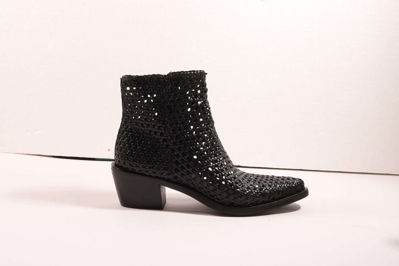 TRONCHETTO IN PELLE - CALZATURE - Due Piedi