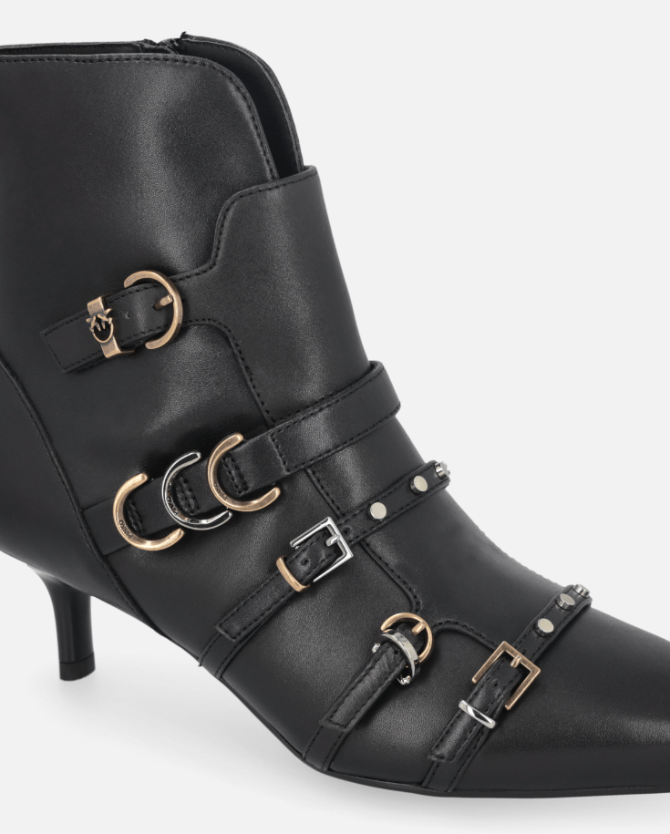 TRONCHETTO IN PELLE NERA - CALZATURE - Due Piedi